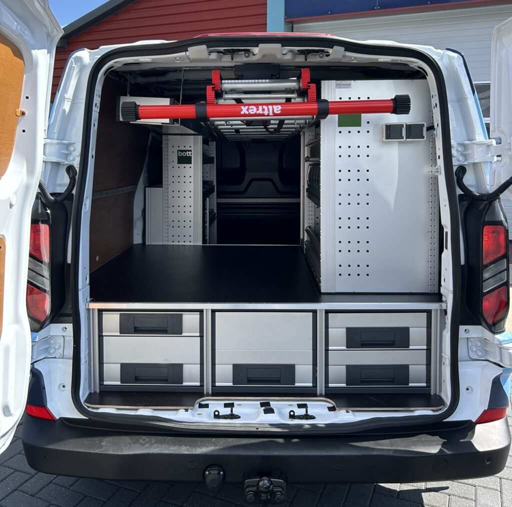 ingerichte werkbus interieur op maat