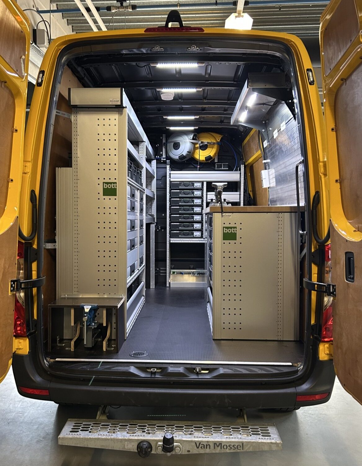 Mercedes Benz Sprinter bedrijfswageninrichting